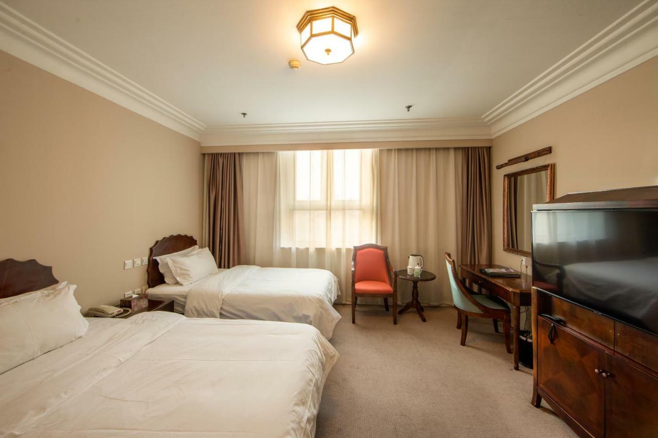 Harbin International Hotel Room photo